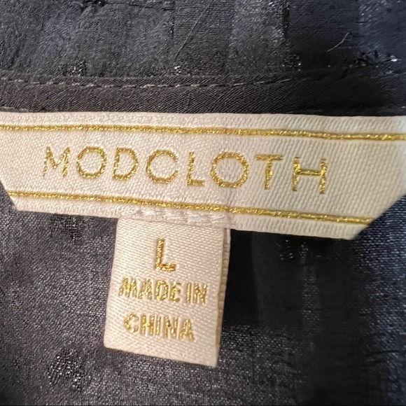 MODCLOTH Sparkling Black Fit & Flare Dress. Bodice has pleats, chocker, Size L - Picture 4 of 12